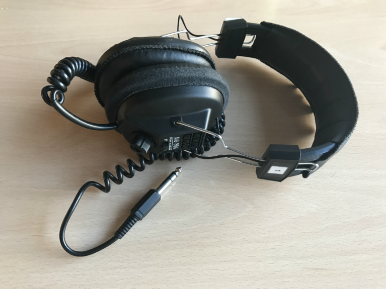 Tecnopréstec auriculars